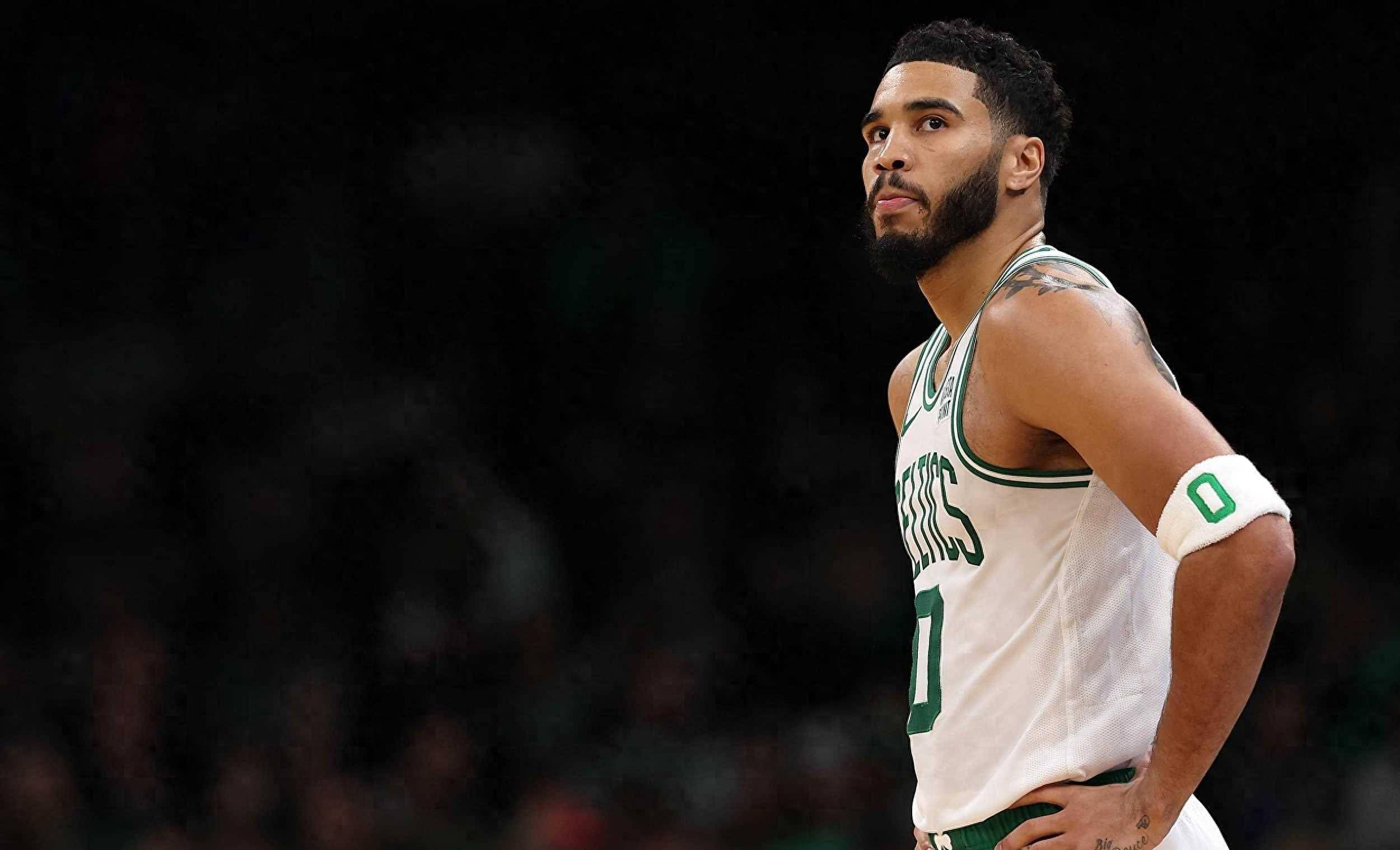 包含转会期波士顿凯尔特人调整名单以备意大利杯，篮板制胜环节打磨，媒体盛赞，年轻球员得到机会的词条