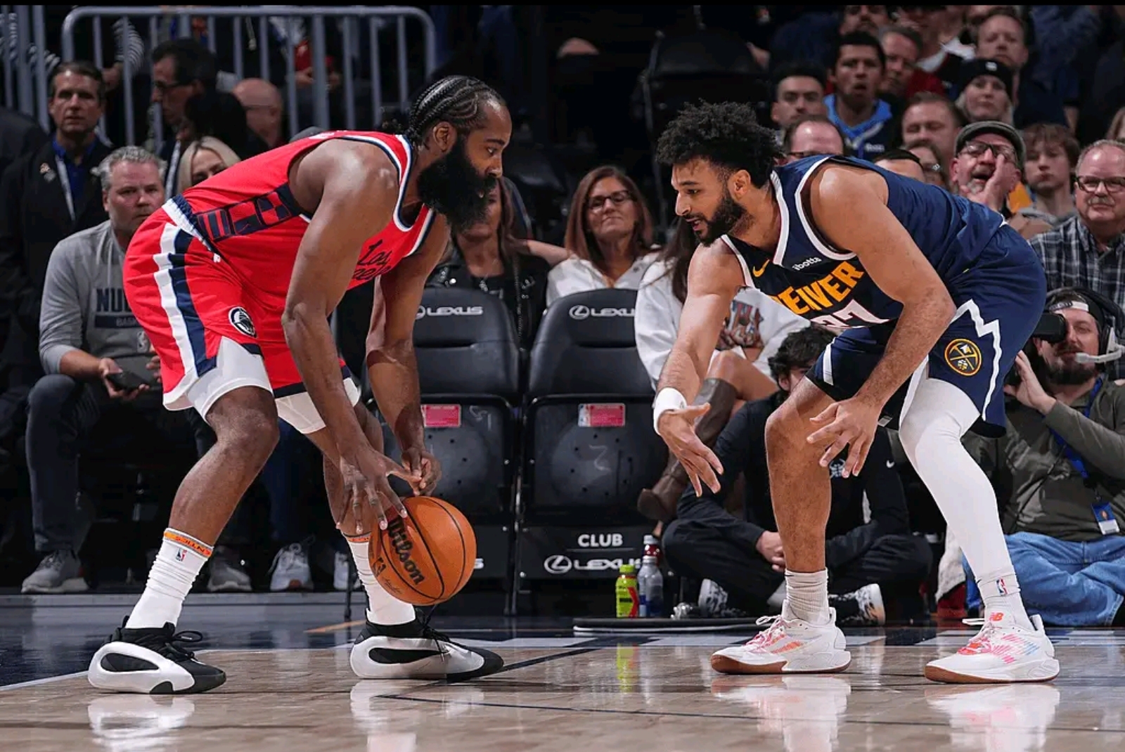 包含从窗口期丹佛掘金备战意大利杯到里昂围绕NBA季后赛主帅复盘，那不勒斯围绕NBA季后赛队长鼓劲的词条